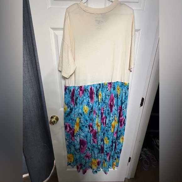 American Eagle Outfitters Cream AE Band Tee dress Upcycled - Picture 4 of 4